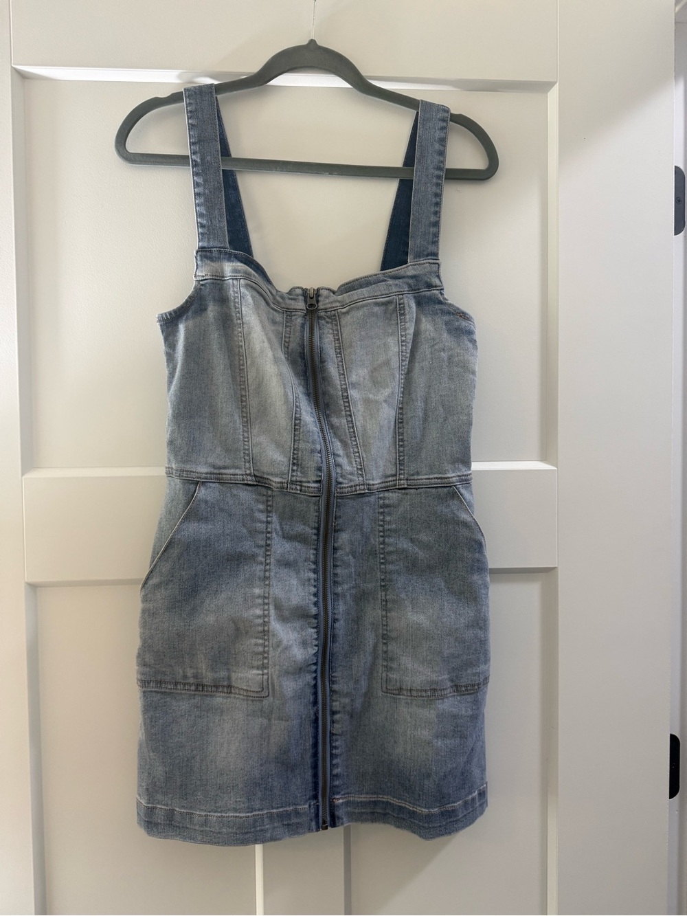 Alter’d State Denim Zip Front Mini Dress Size Medium Stretch Utility Pockets